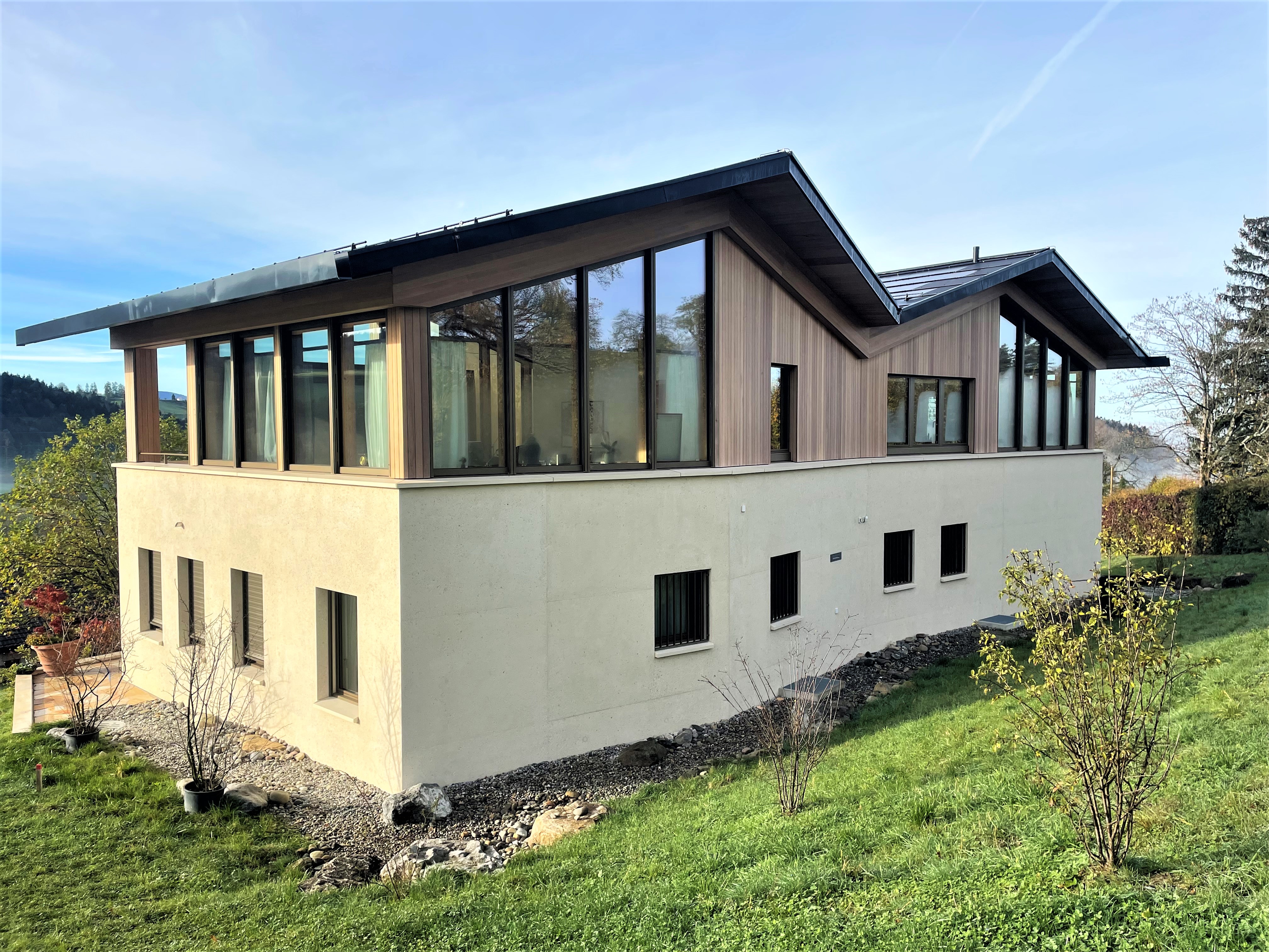 Moderner Neubau mit natürlichem Flair