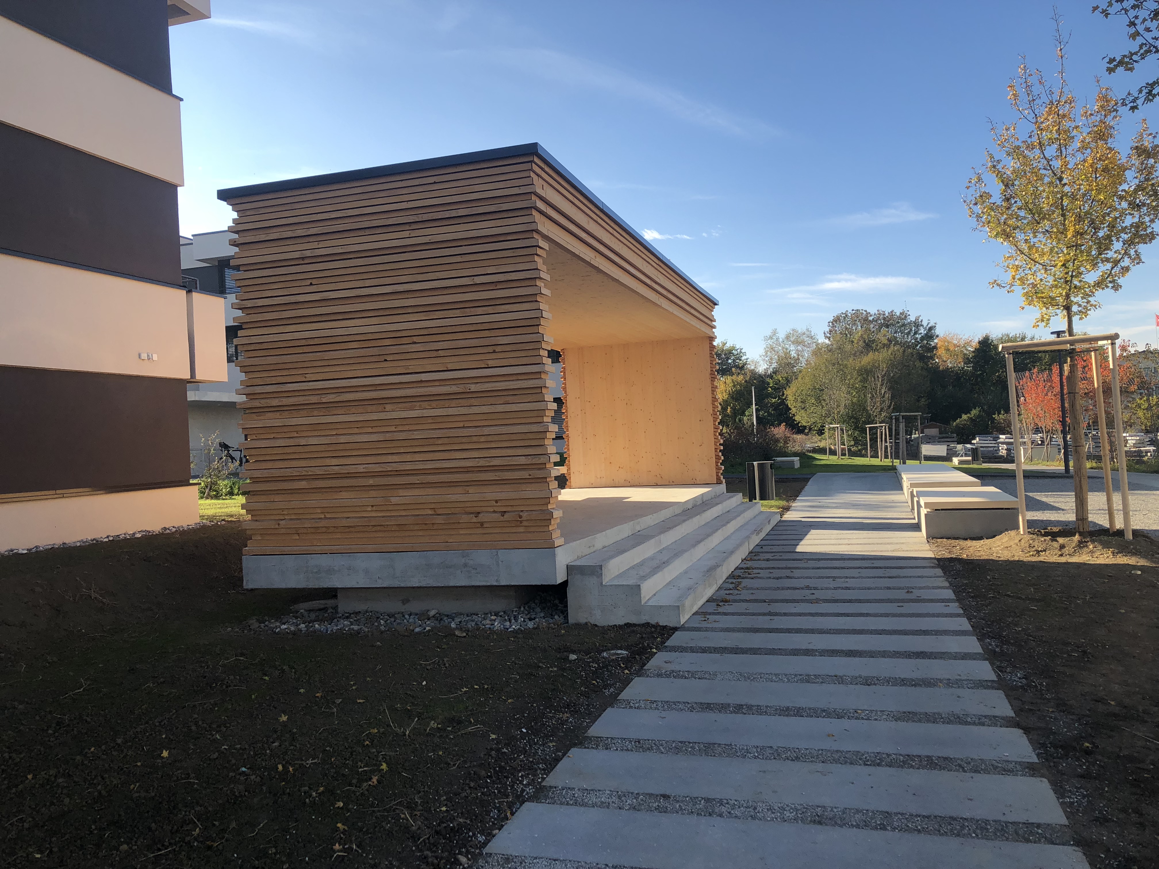 Holzpavillon mit Charakter